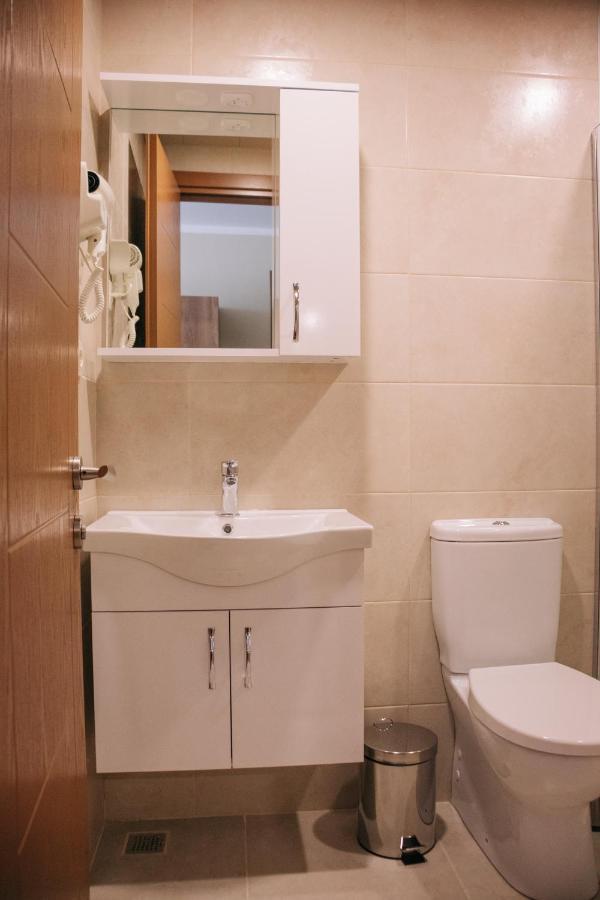 Scorpio Hotel Gonio Buitenkant foto