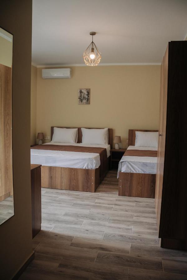 Scorpio Hotel Gonio Buitenkant foto