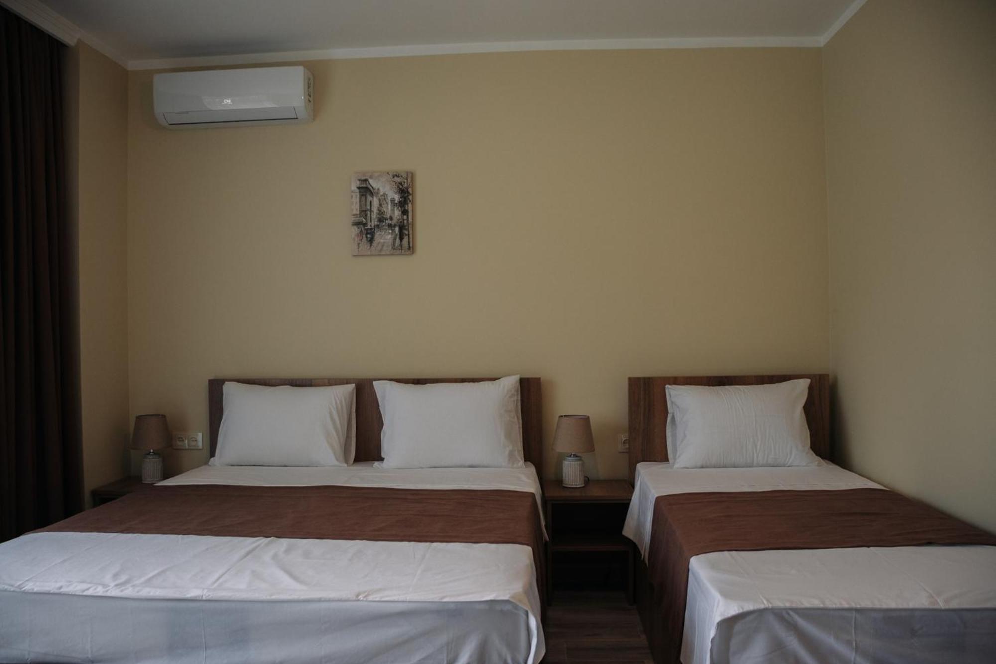 Scorpio Hotel Gonio Buitenkant foto