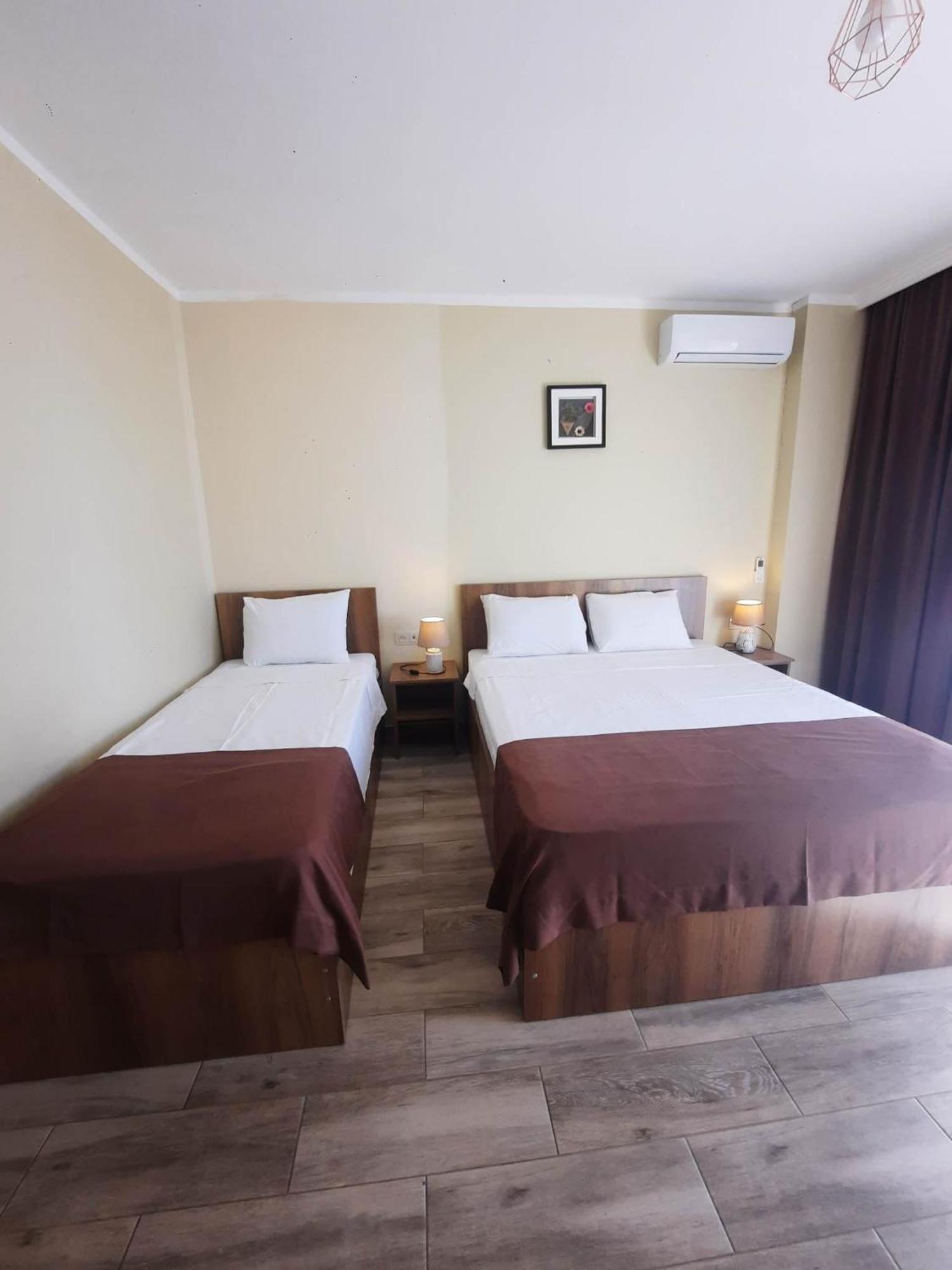 Scorpio Hotel Gonio Buitenkant foto